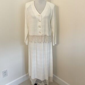 Women’s Decisions Elegant Cream Skirt Set